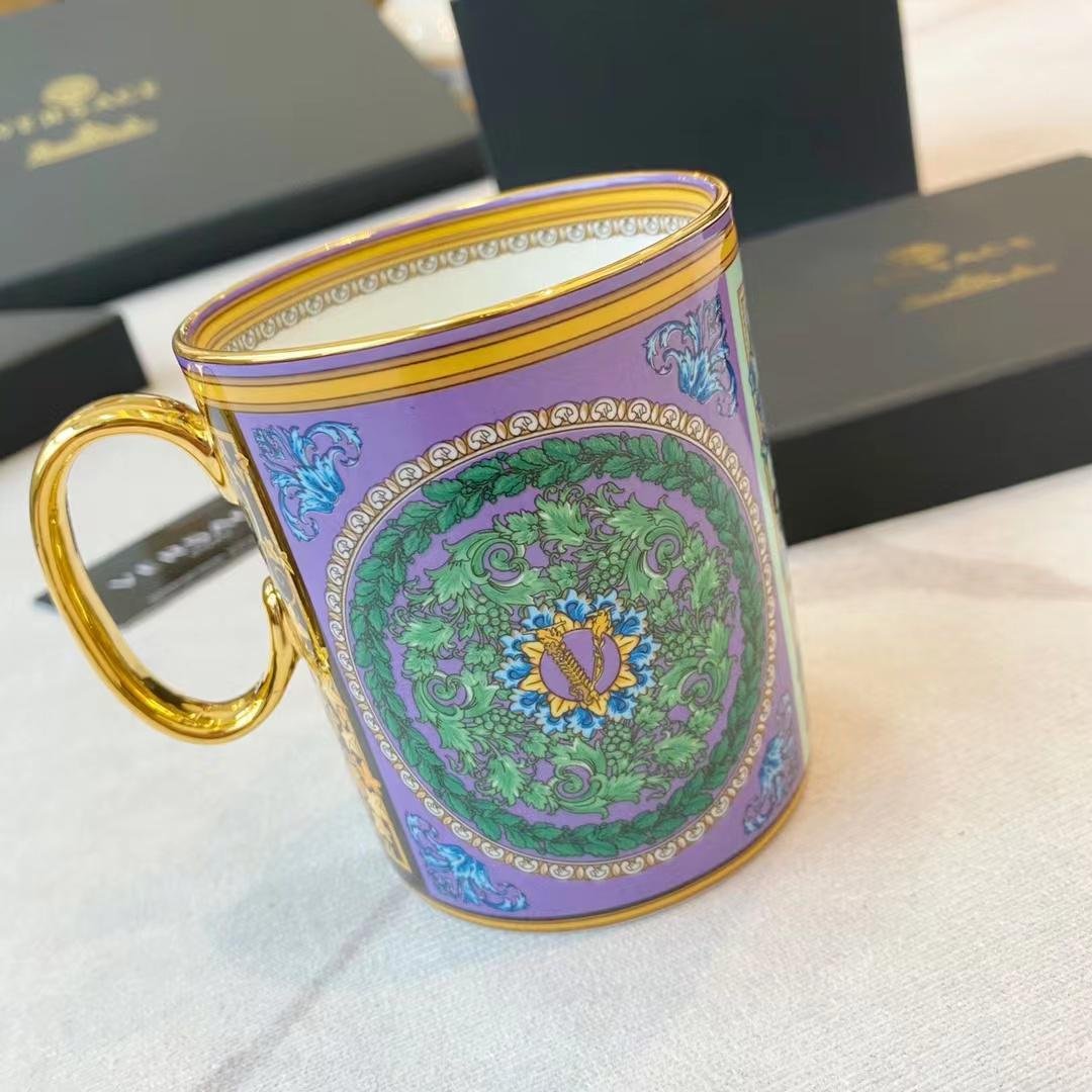 Versace single mug - Image 2 of 3